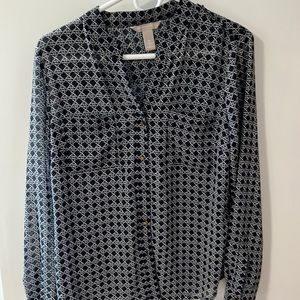 Women’s Banana Republic Navy Patterned Button Down - Size Medium